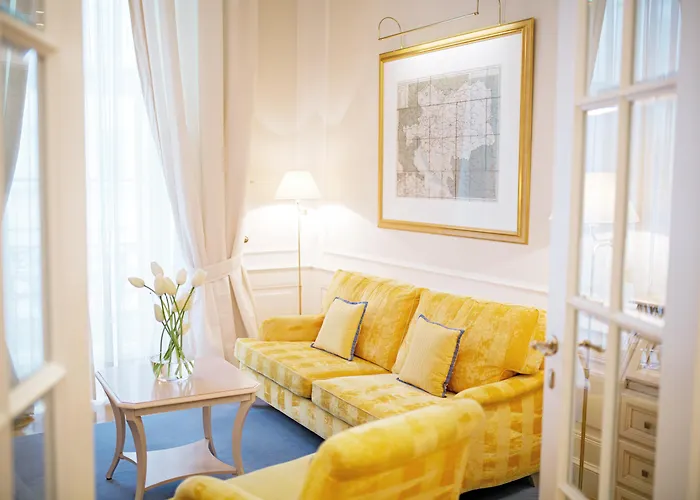 Palais Coburg 5*