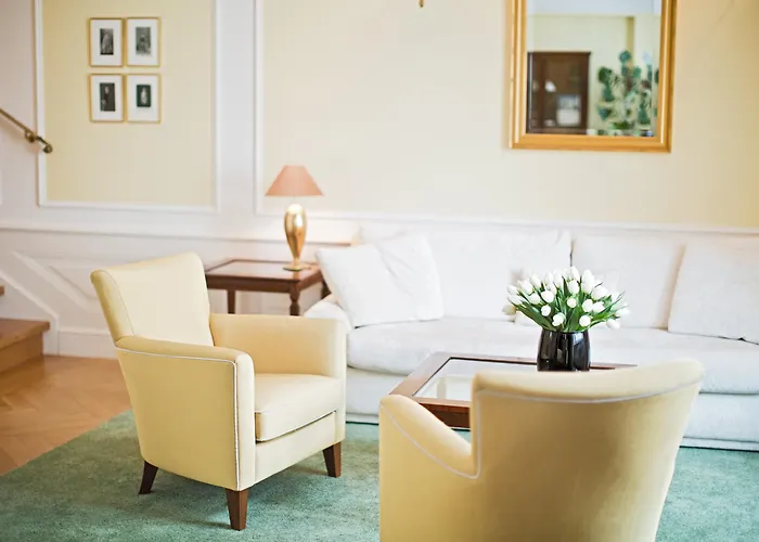 Palais Coburg Hotel 5*