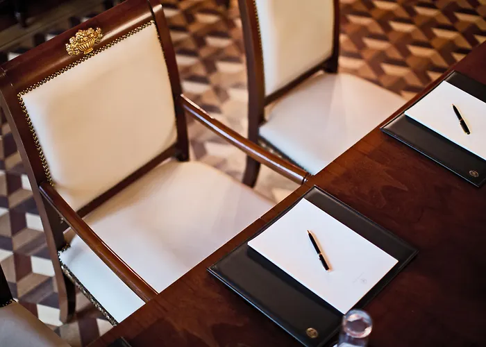 Palais Coburg 5*