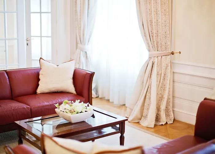 Hotel Palais Coburg 5*