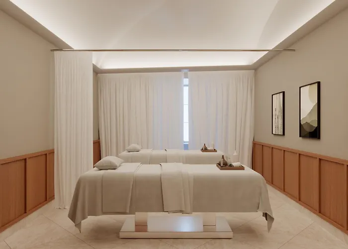 Palais Coburg 5*
