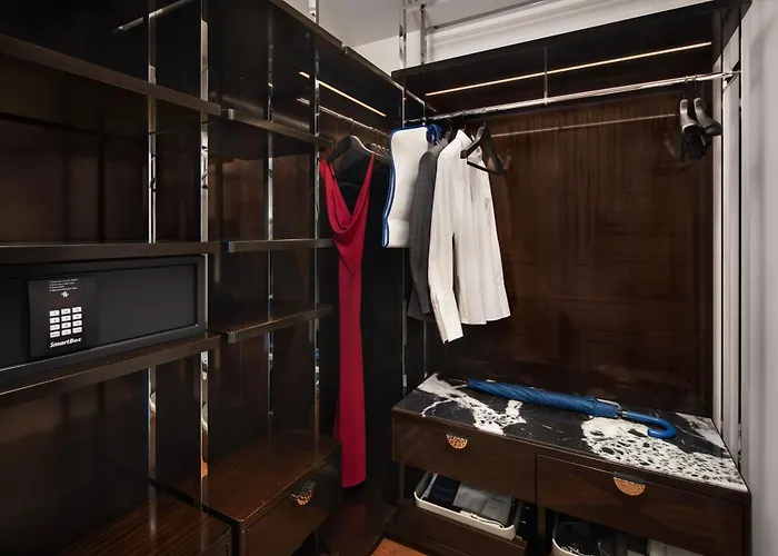 Hotel Palais Coburg 5*