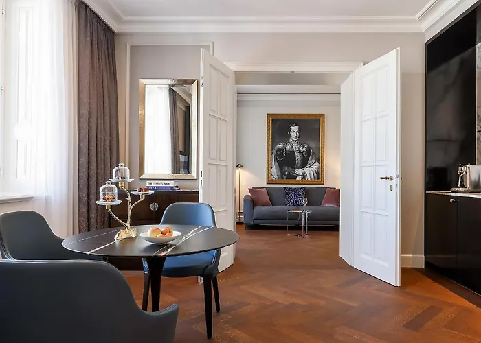 Palais Coburg Hotel