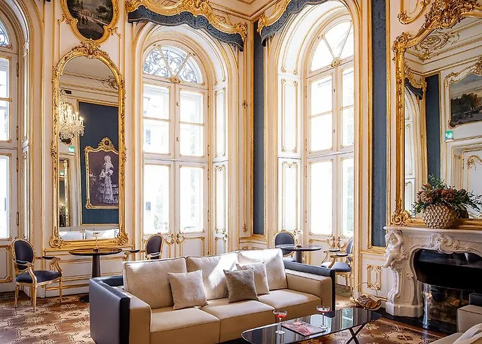 Palais Coburg فندق