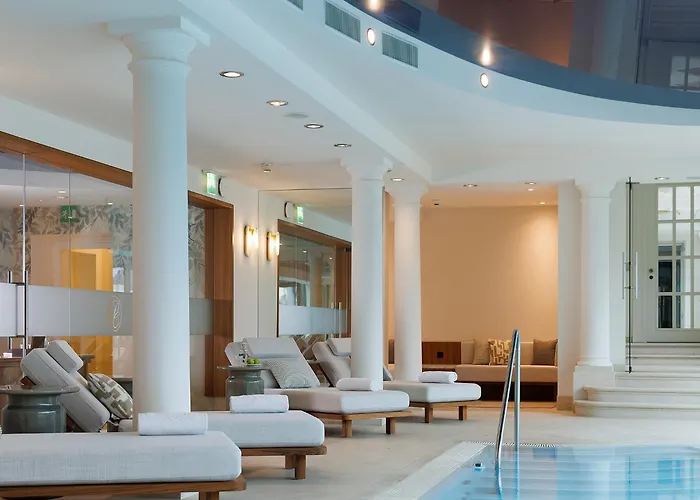 Palais Coburg 5*