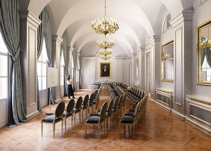 Palais Coburg 5*