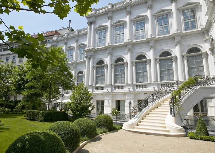 Palais Coburg Hotel 5*