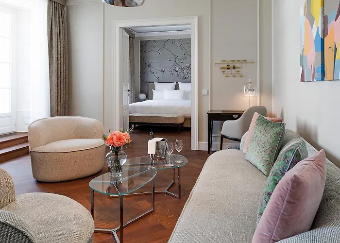 Palais Coburg Ξενοδοχείο 5*
