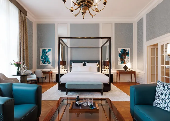 Palais Coburg Hotel 5*