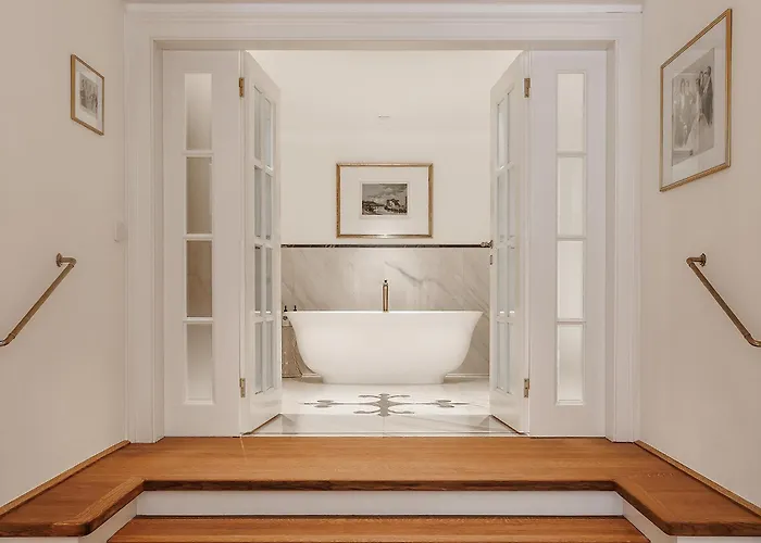Ξενοδοχείο Palais Coburg 5*