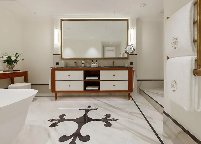 Palais Coburg 5*