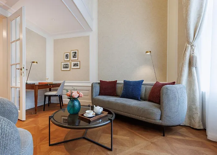 Palais Coburg Hotel